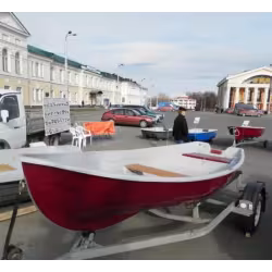 Лодка пластиковая Онегокомпозит СЛК-430 с привальным брусом