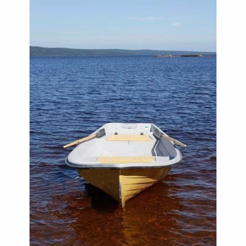 Лодка пластиковая Онегокомпозит СЛК-430 с привальным брусом
