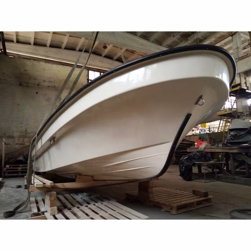 Лодка пластиковая Онегокомпозит СЛК-780 с румпельным управлением