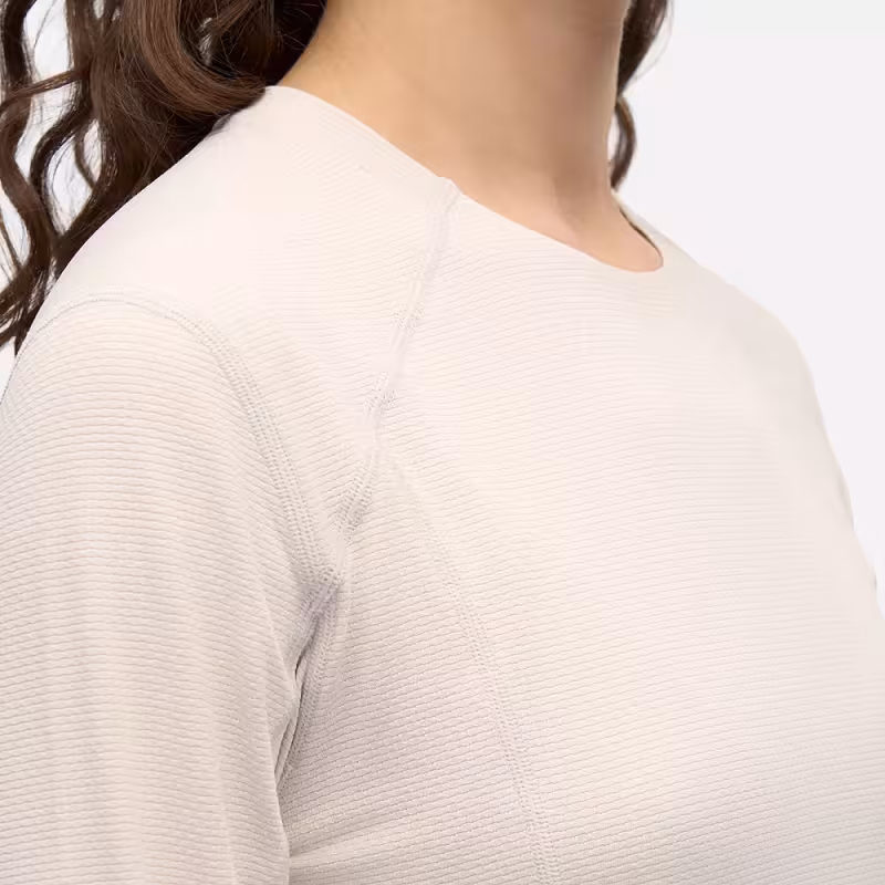 Лонгслив женский Finntrail Liberty W 1215 светло-бежевый (Light Beige), полиэстер, размер 40-42 (XXS), 150-160 см