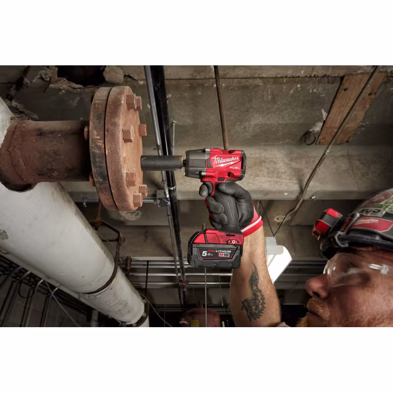 Гайковерт аккумуляторный ударный Milwaukee M18 FMTIW2P12-502X Fuel