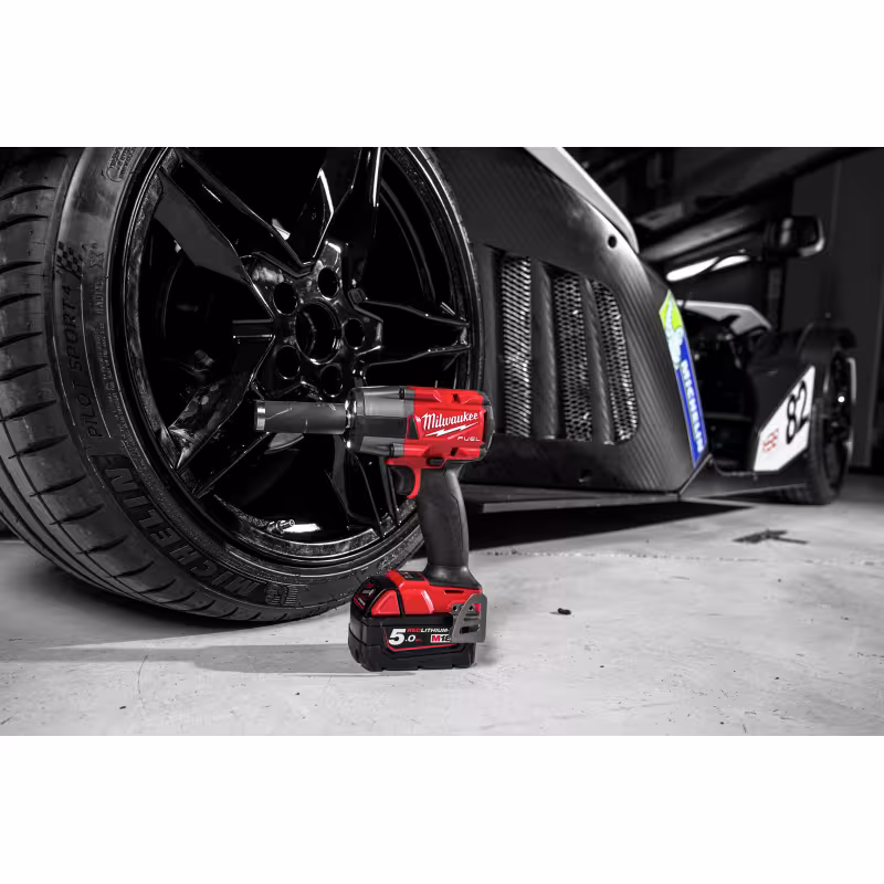 Гайковерт аккумуляторный ударный Milwaukee M18 FMTIW2P12-502X Fuel