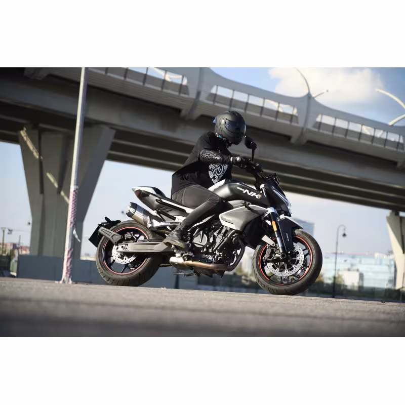 Мотоцикл дорожный CFMOTO 800NK Advanced, белый