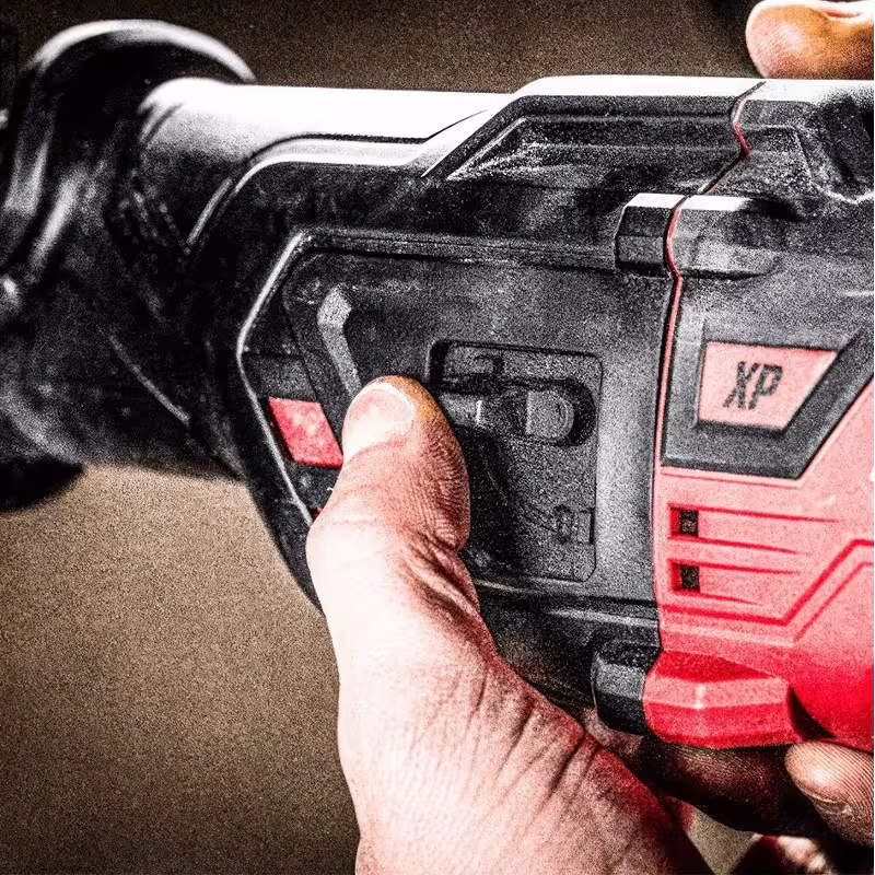 Пила сабельная аккумуляторная Skil RS5884