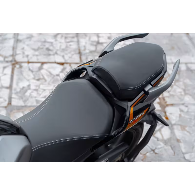 Мотоцикл дорожный Loncin CR4 II, красный