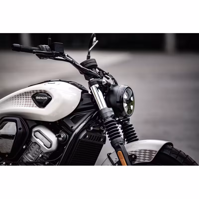 Мотоцикл круизер Benda Темный флаг 950 (DarkFlag 950), серебряный