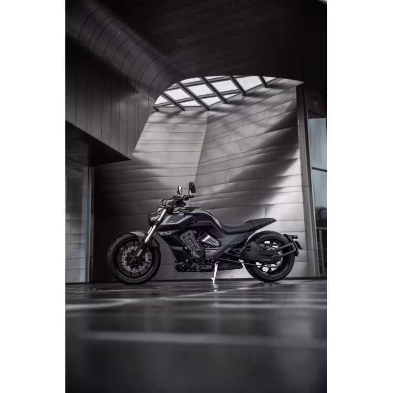 Мотоцикл крузер Benda LFC 700 PRO, красный