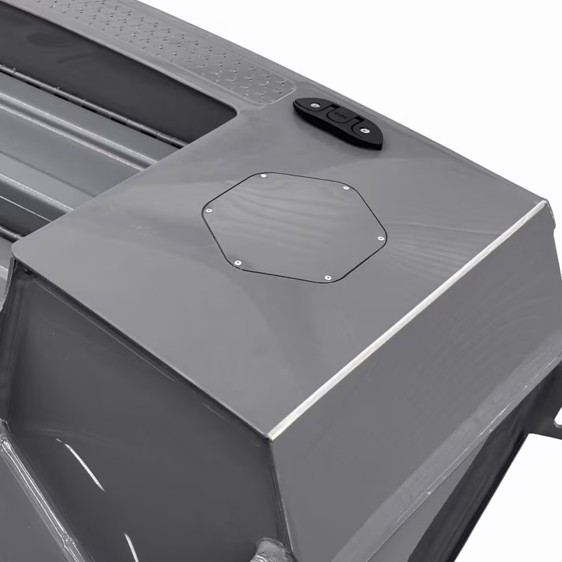 Лодка пластиковая с консолью Navix C43, красный
