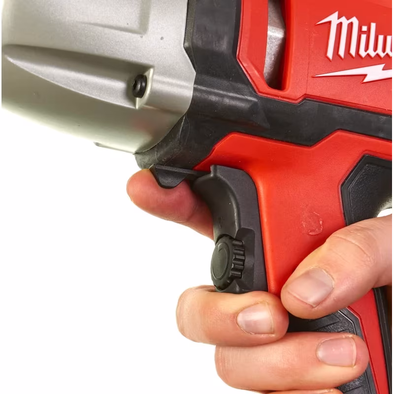 Гайковерт сетевой ударный Milwaukee IPWE 520 R
