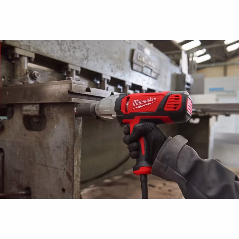 Гайковерт сетевой ударный Milwaukee IPWE 520 R
