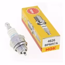 Свеча зажигания NGK BPMR7A (бензопилы/мотокосы)