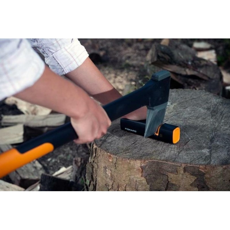 Точилка для топоров и ножей Fiskars Xsharp 1000601