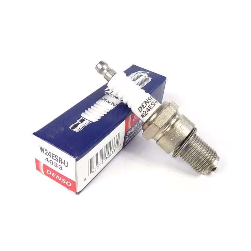 Свеча зажигания Denso W24ESR-U (аналог NGK BR8ES)