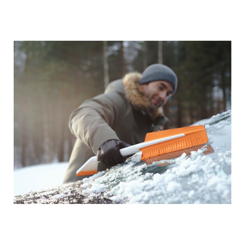 Щетка-скребок для автомобиля Fiskars SnowXpert 1019352 с водосгоном