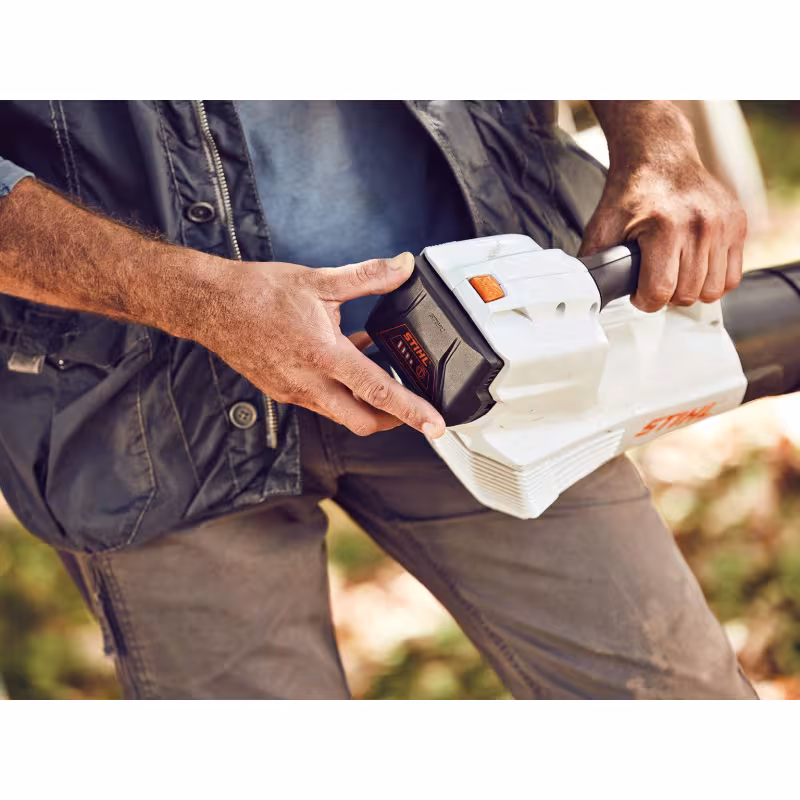 Воздуходувка аккумуляторная Stihl BGA 56