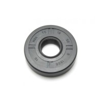 Сальник коленвала CHAMPION 12x32x5.5 (137/142) правый, сторона сцепления