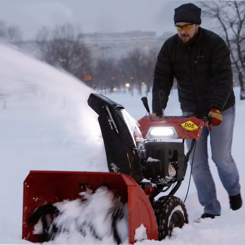 Снегоуборщик бензиновый DDE ST6561L