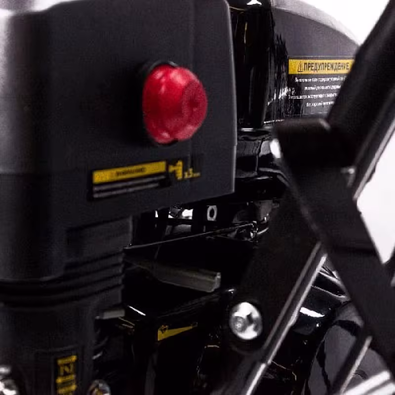 Снегоуборщик бензиновый Champion STT1170E