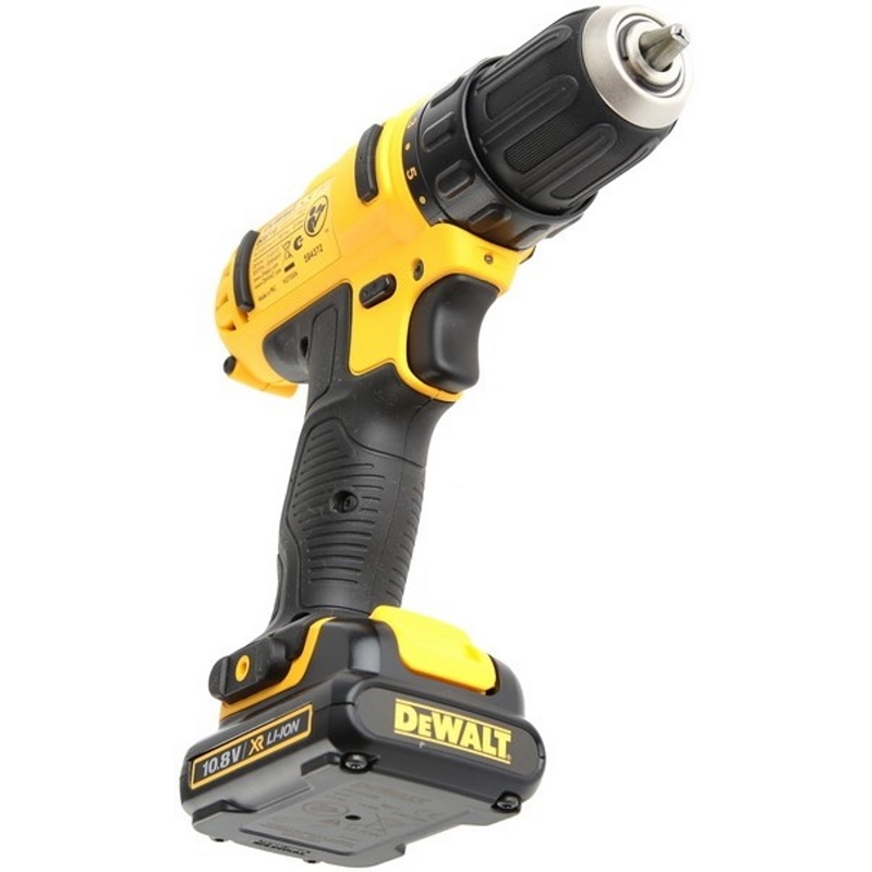 Дрель аккумуляторная DeWALT DCD710C2 