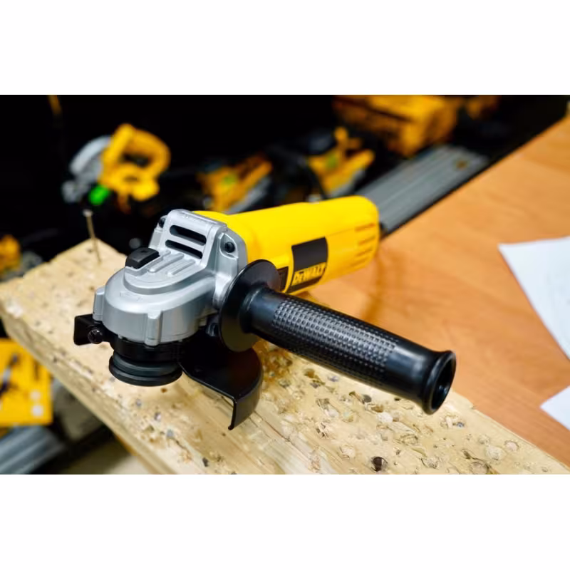 Шлифмашина угловая DeWALT DWE4119