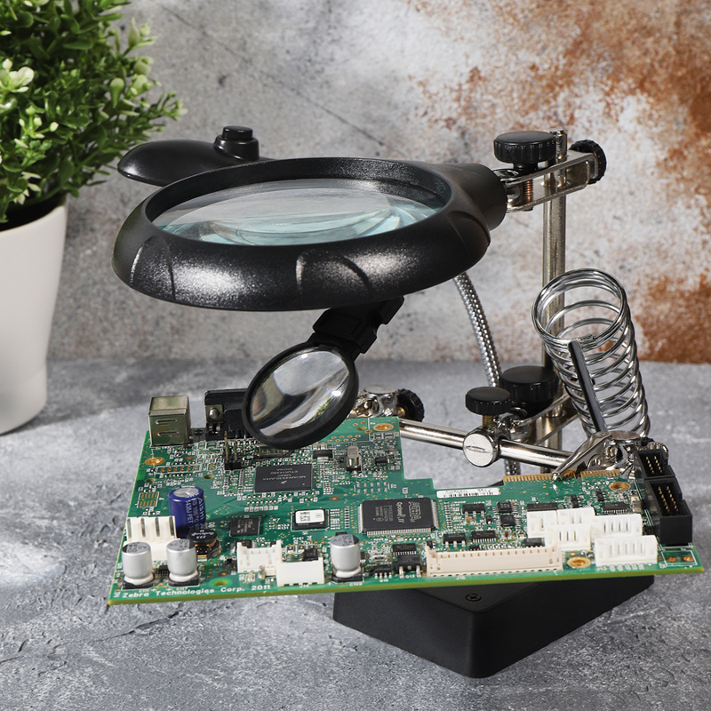 Держатель с лупой "третья рука" Rexant 12-0250, LED подсветка, подставка под паяльник