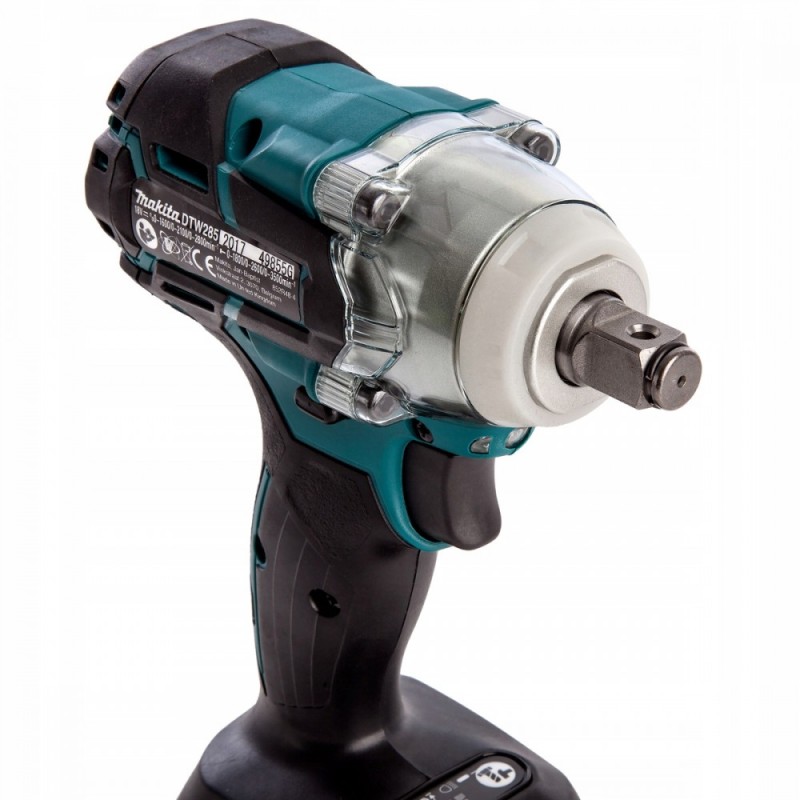 Гайковерт аккумуляторный ударный Makita DTW285RME