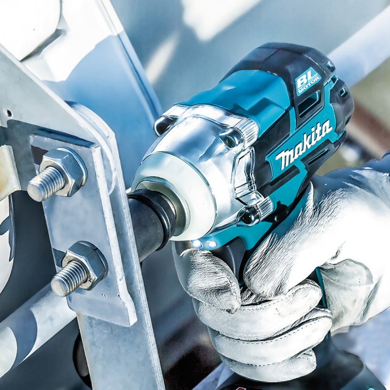 Гайковерт аккумуляторный ударный Makita DTW285RME