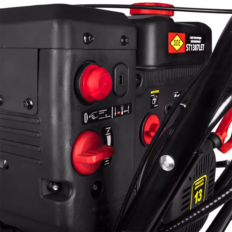 Снегоуборщик бензиновый DDE ST1387LET