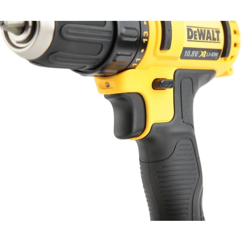 Дрель-шуруповерт безударная аккумуляторная DeWALT DCD710D2