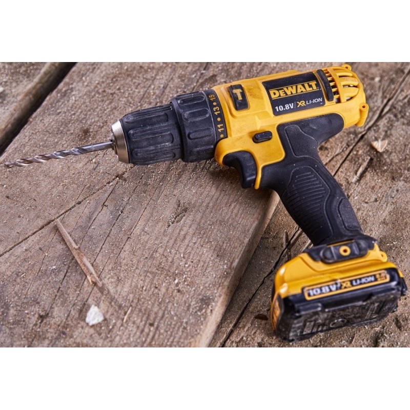 Дрель-шуруповерт ударная аккумуляторная DeWALT DCD716D2