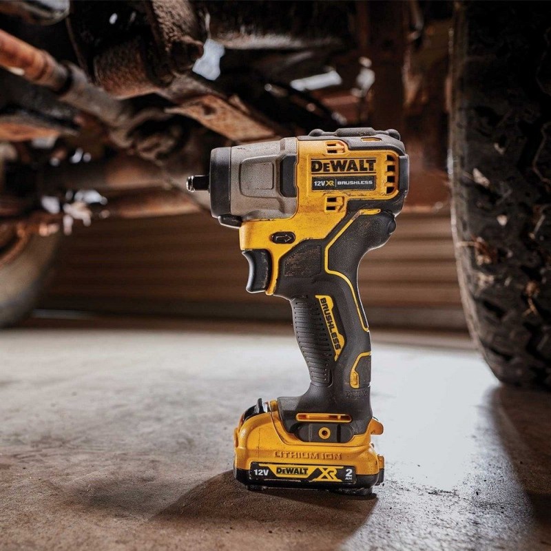 Гайковерт аккумуляторный импульсный DEWALT DCF902D2