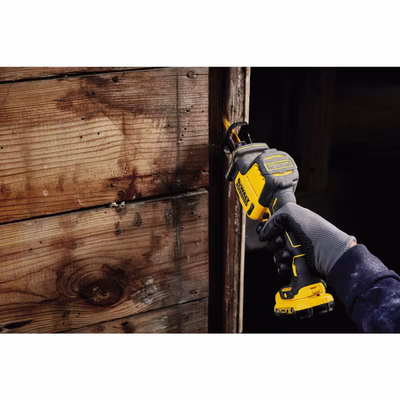Пила сабельная аккумуляторная DeWALT DCS312N
