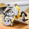 Пила дисковая аккумуляторная DeWALT DCS570N
