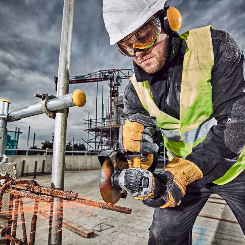 Шлифмашина угловая аккумуляторная DeWALT DCG405N