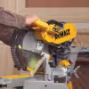 Пила торцовочная сетевая DeWALT DWS780