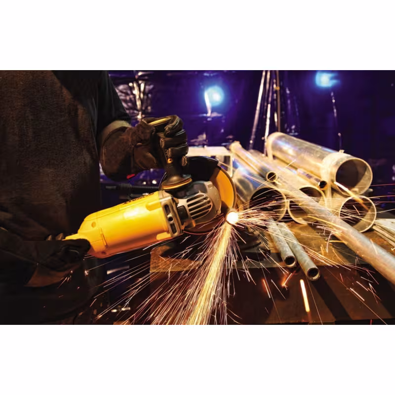 Шлифмашина угловая сетевая Dewalt DWE496