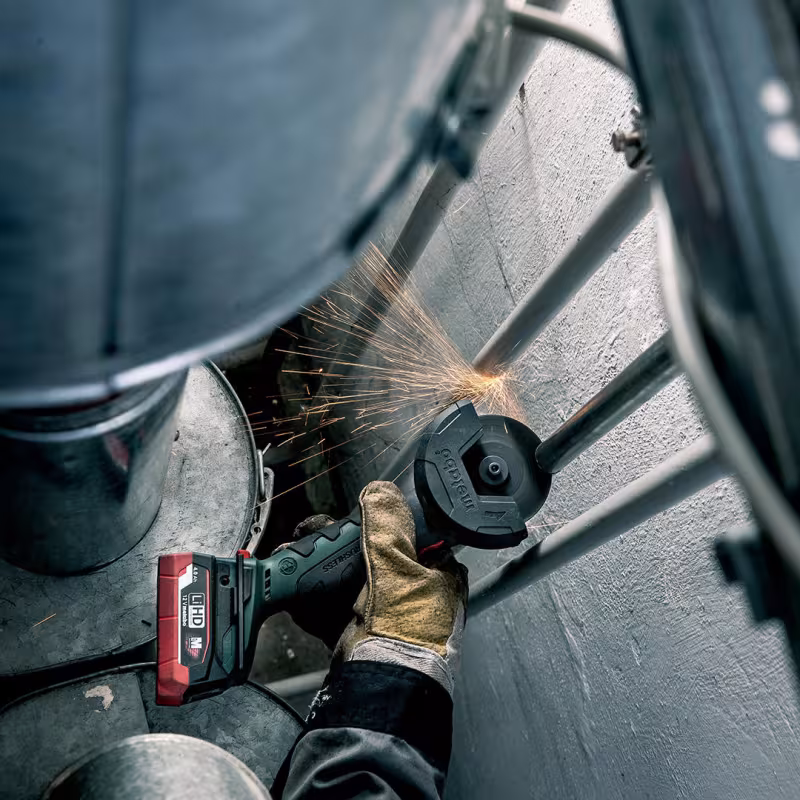 Шлифмашина угловая аккумуляторная Metabo POWERMAXX CC 12 BL