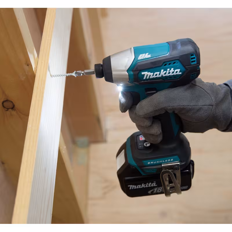 Дрель-шуруповерт ударная аккумуляторная Makita LXT DTD155RFE