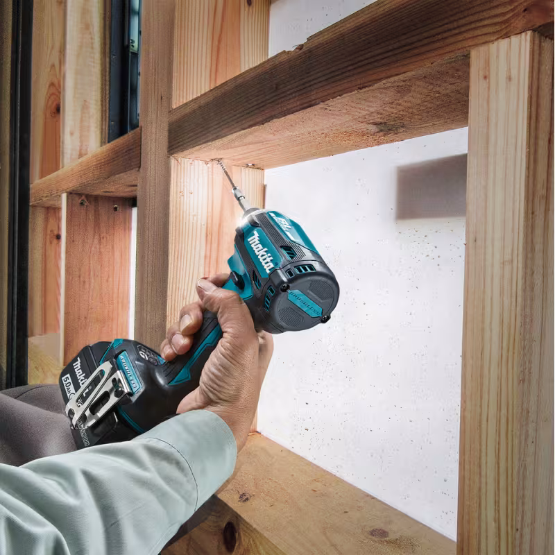 Дрель-шуруповерт ударная аккумуляторная Makita LXT DTD171Z