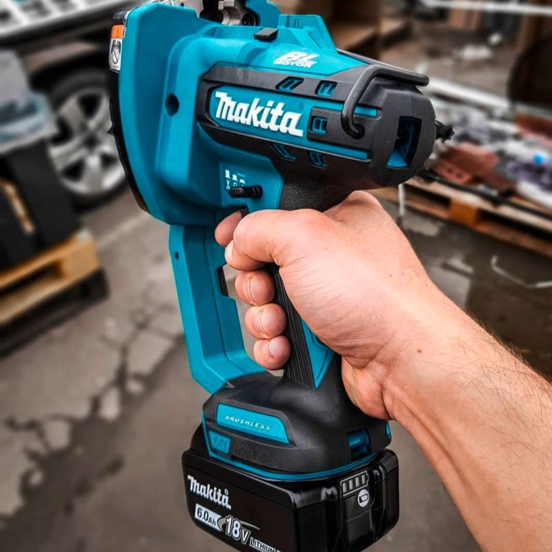 Электроножницы арматурные аккумуляторные Makita DSC102ZJ