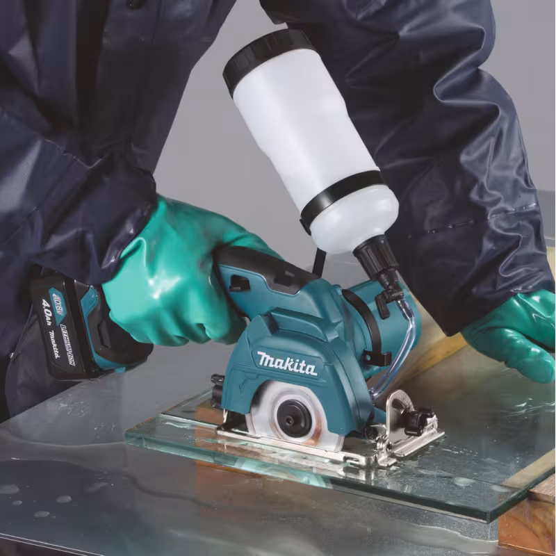 Пила дисковая аккумуляторная Makita CXT CC301DZ
