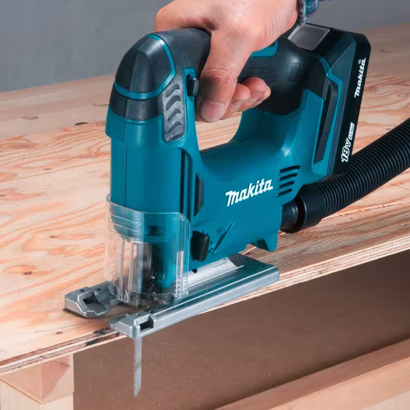 Лобзик аккумуляторный Makita JV183DWE