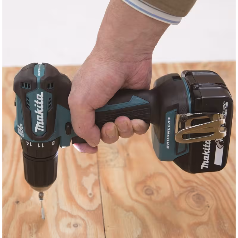 Дрель-шуруповерт аккумуляторная Makita LXT DDF483Z