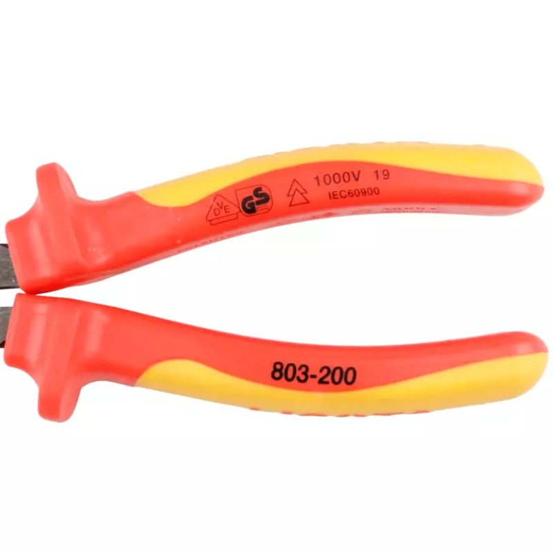 Длинногубцы загнутые Licota APT-37003B 1000V, 200 мм