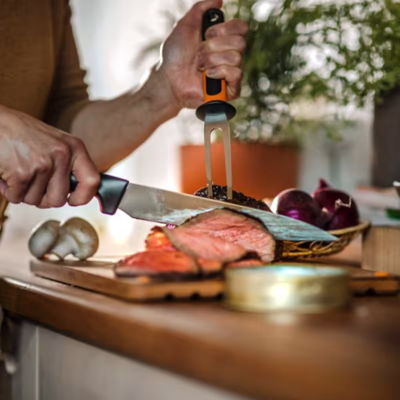 Нож для мяса Fiskars FF 1057539 