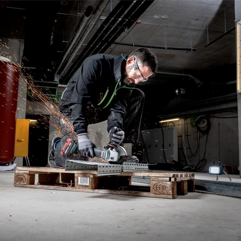 Шлифмашина угловая аккумуляторная Metabo WB 18 LTX BL 125 Quick