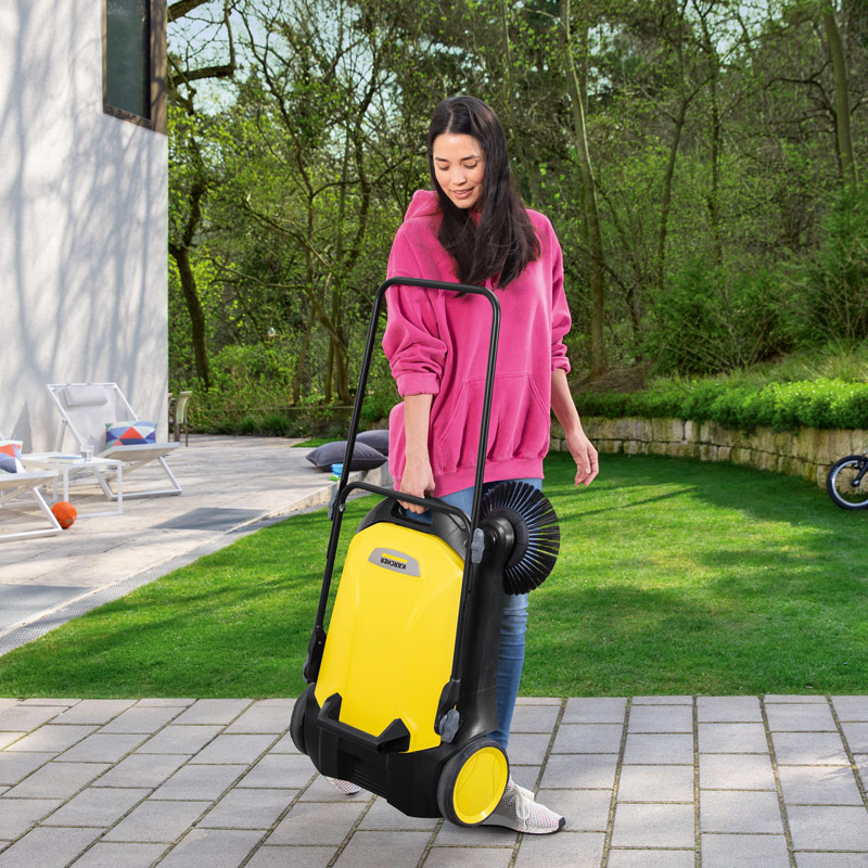 Машина подметальная механическая Karcher S 4