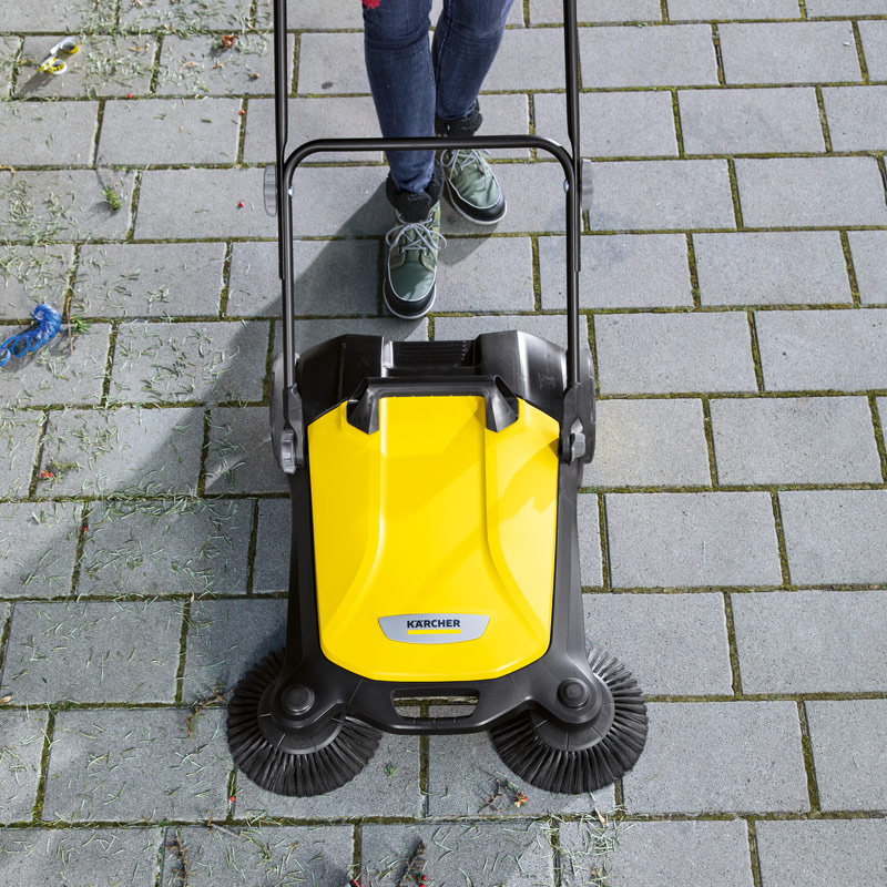 Машина подметальная механическая Karcher S 4 Twin