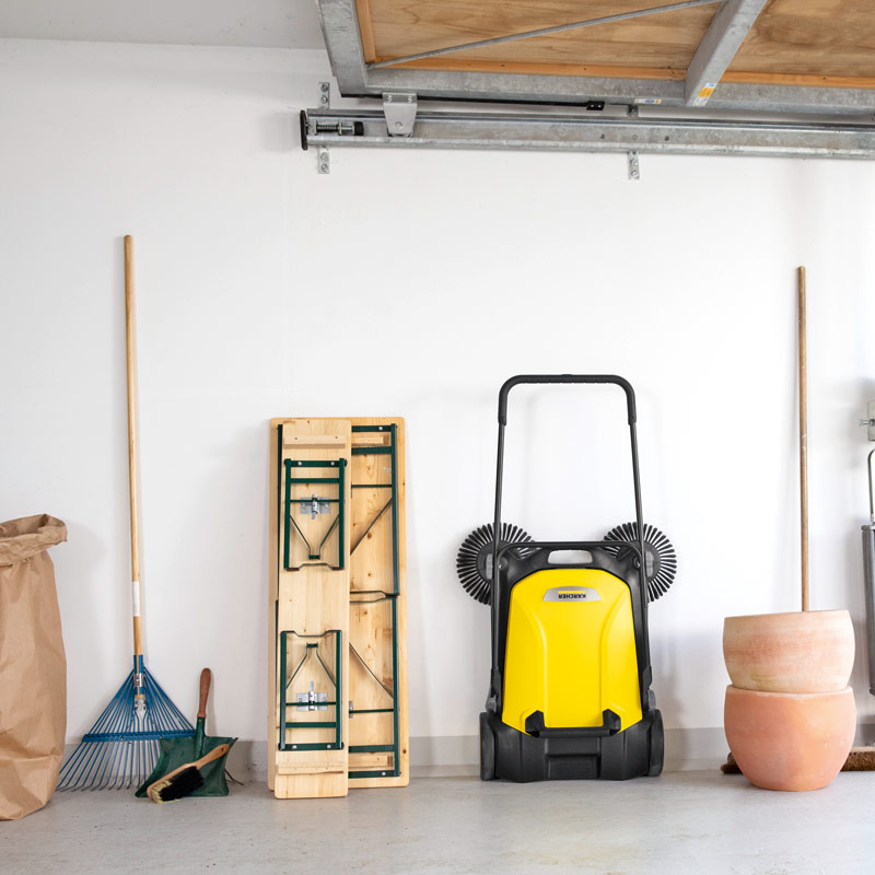 Машина подметальная механическая Karcher S 4 Twin