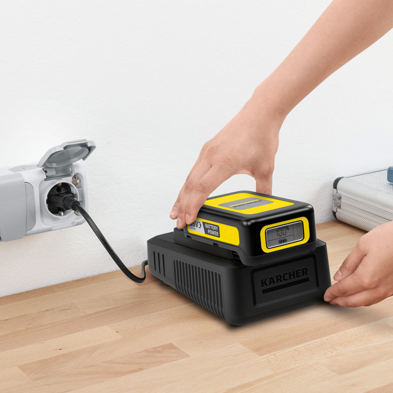 Комплект из аккумулятора и зарядного устройства Karcher Battery Power 18/25 (Li-Ion, 18 В, 2,5 Ач)